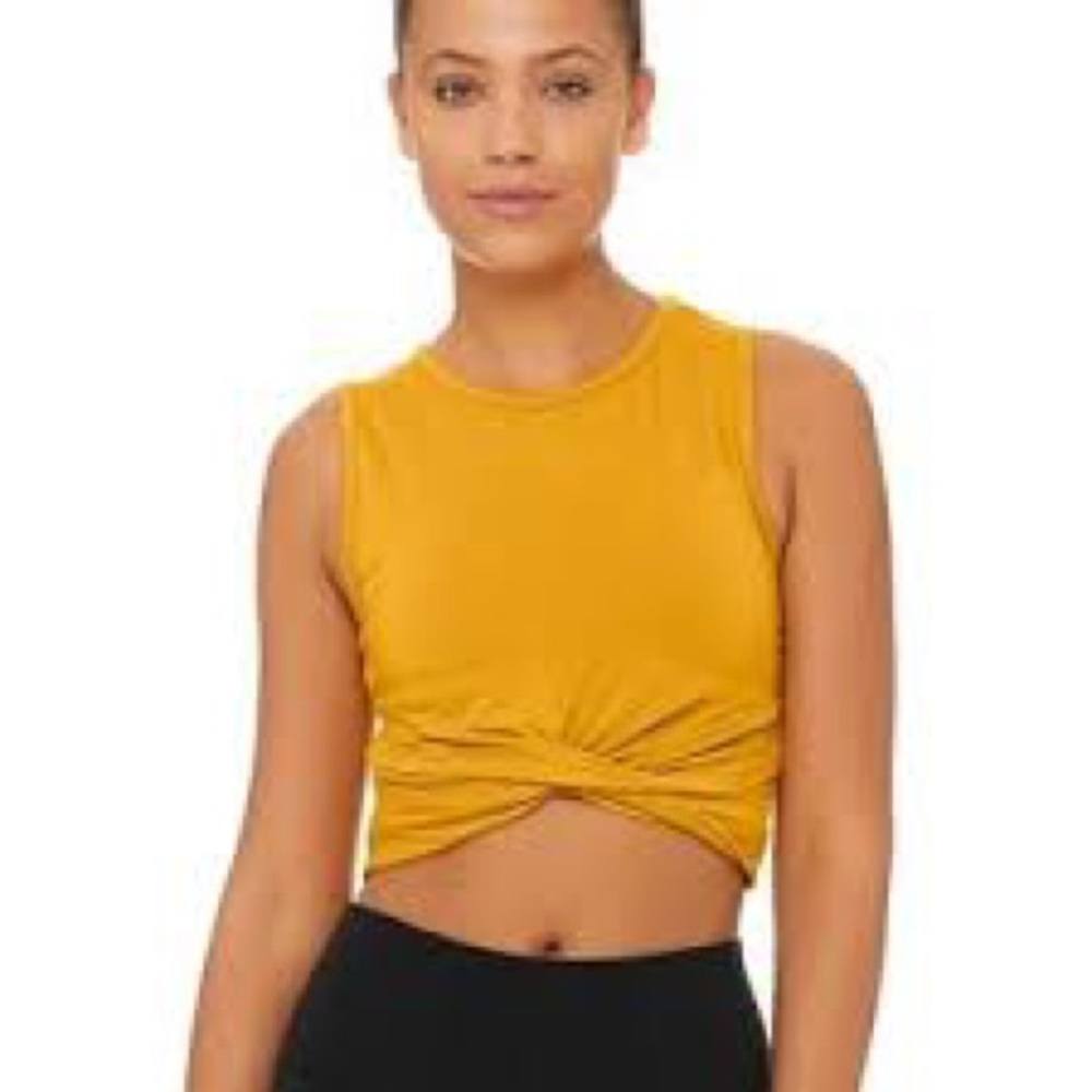 NWT ALO Tuscan Yellow ☀️ workout top